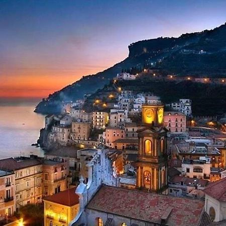 Amalfi Coast Palace In Minoriアパートメント エクステリア 写真